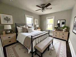 featured image of 348 E Derry Rd