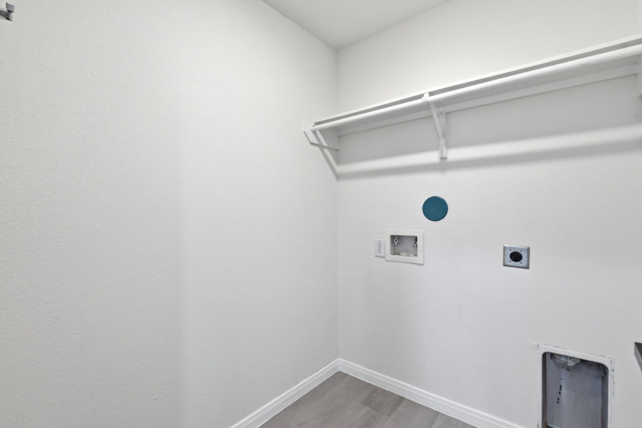 10433 Russell Pines Dr - Photo 4 of 25