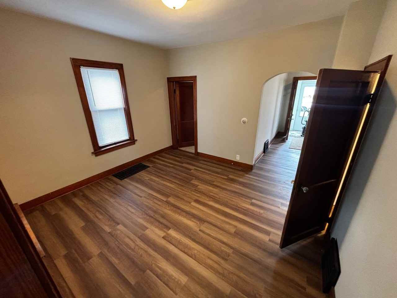 539 15th Ave - Photo 7 of 11