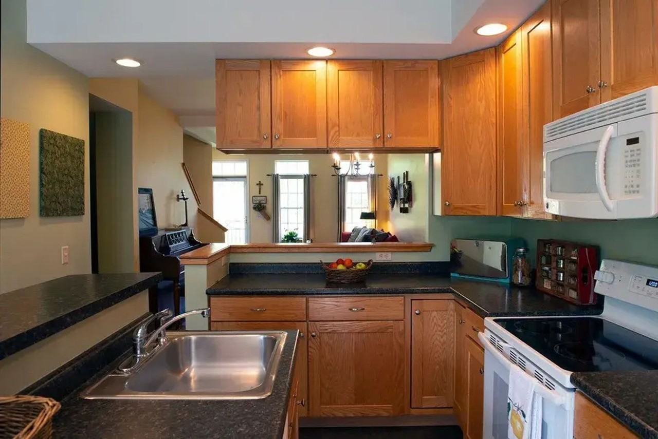 46 Barrister Dr #D - Photo 2 of 12