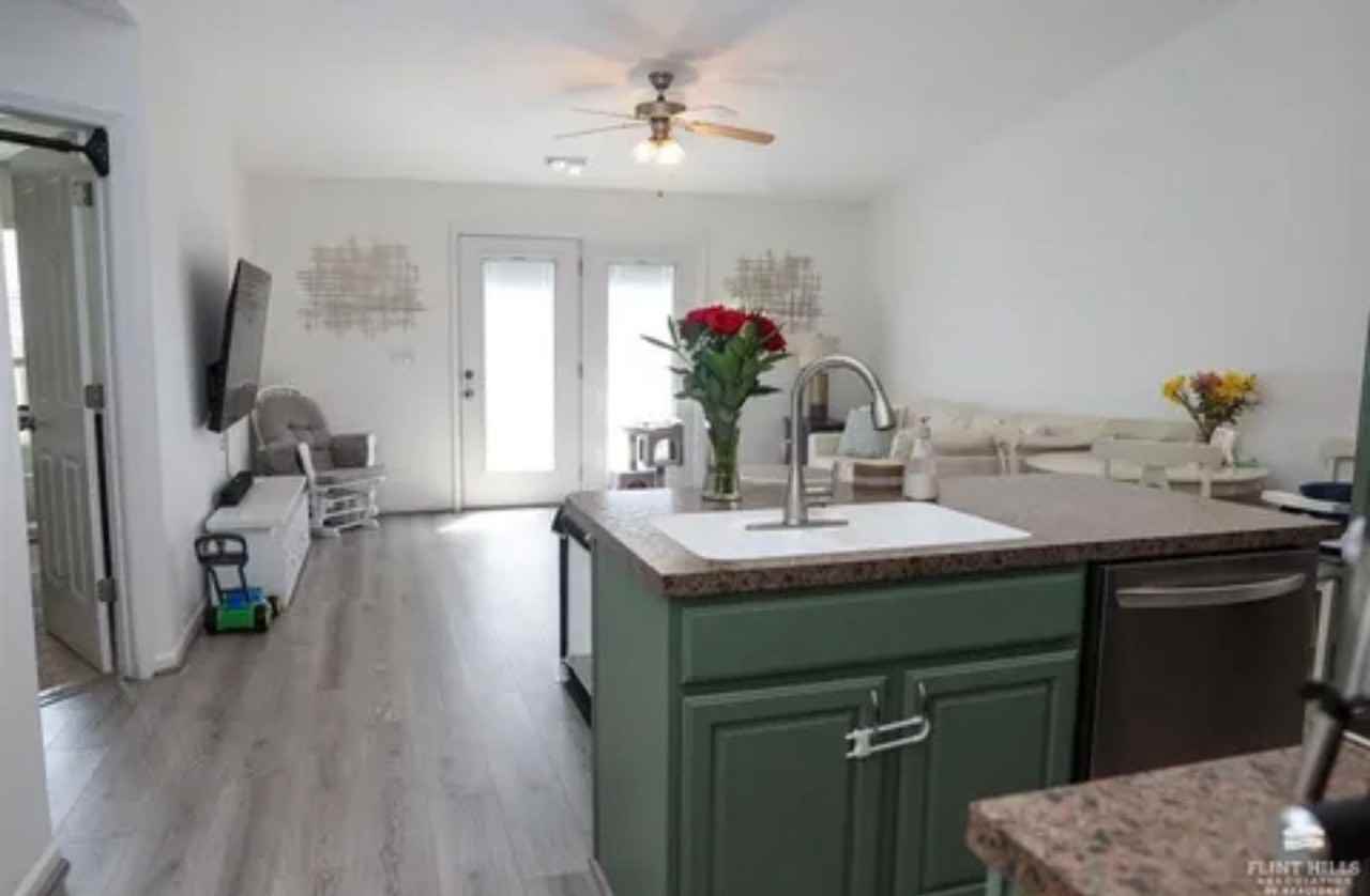 611 Grainfield St - Photo 3 of 15