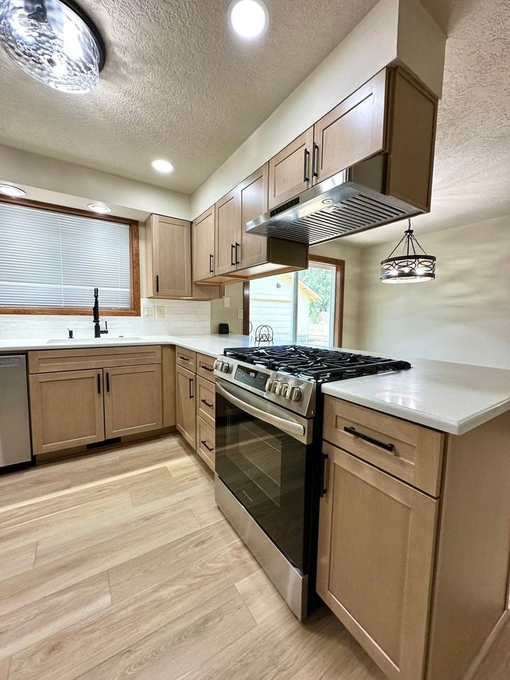 60215 Cheyenne Rd - Photo 3 of 20