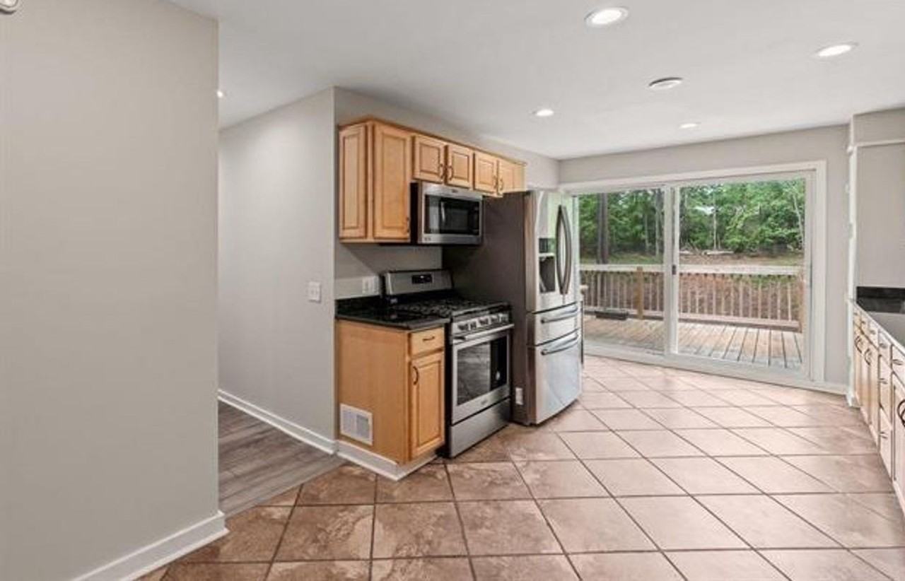 319 Hearthstone Rd - Photo 5 of 16