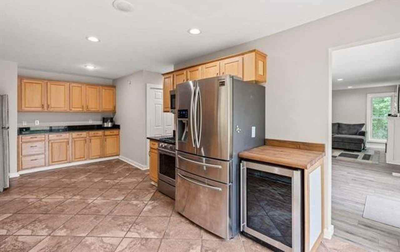 319 Hearthstone Rd - Photo 6 of 16