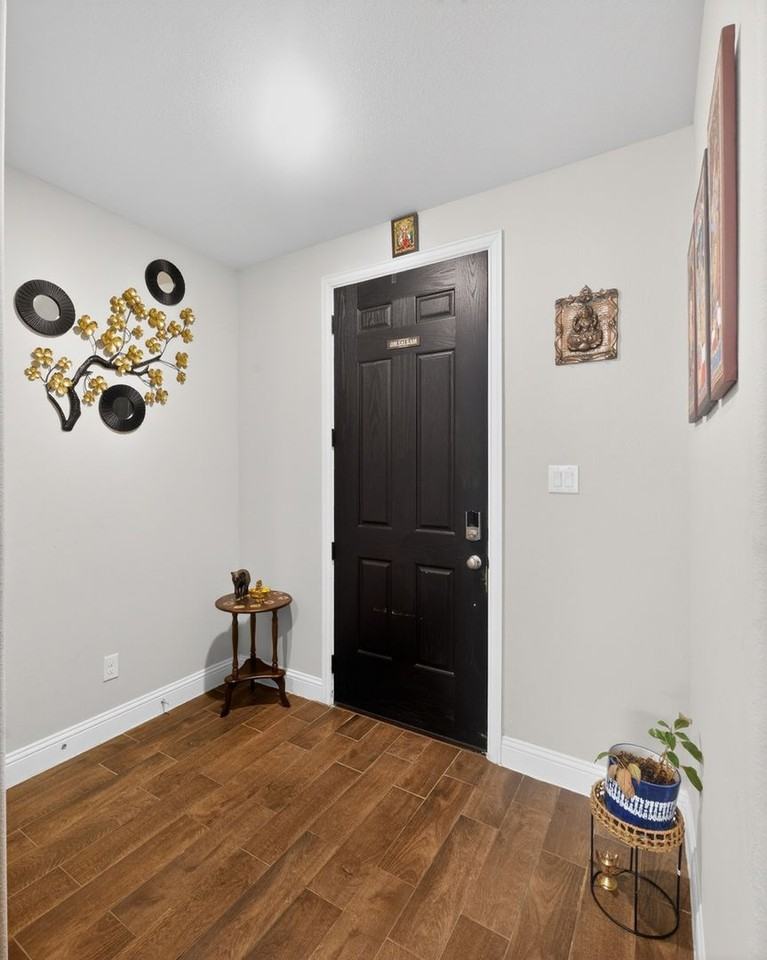 6200 Marigold Dr - Photo 3 of 21