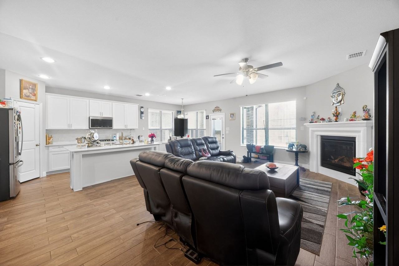 6200 Marigold Dr - Photo 5 of 21