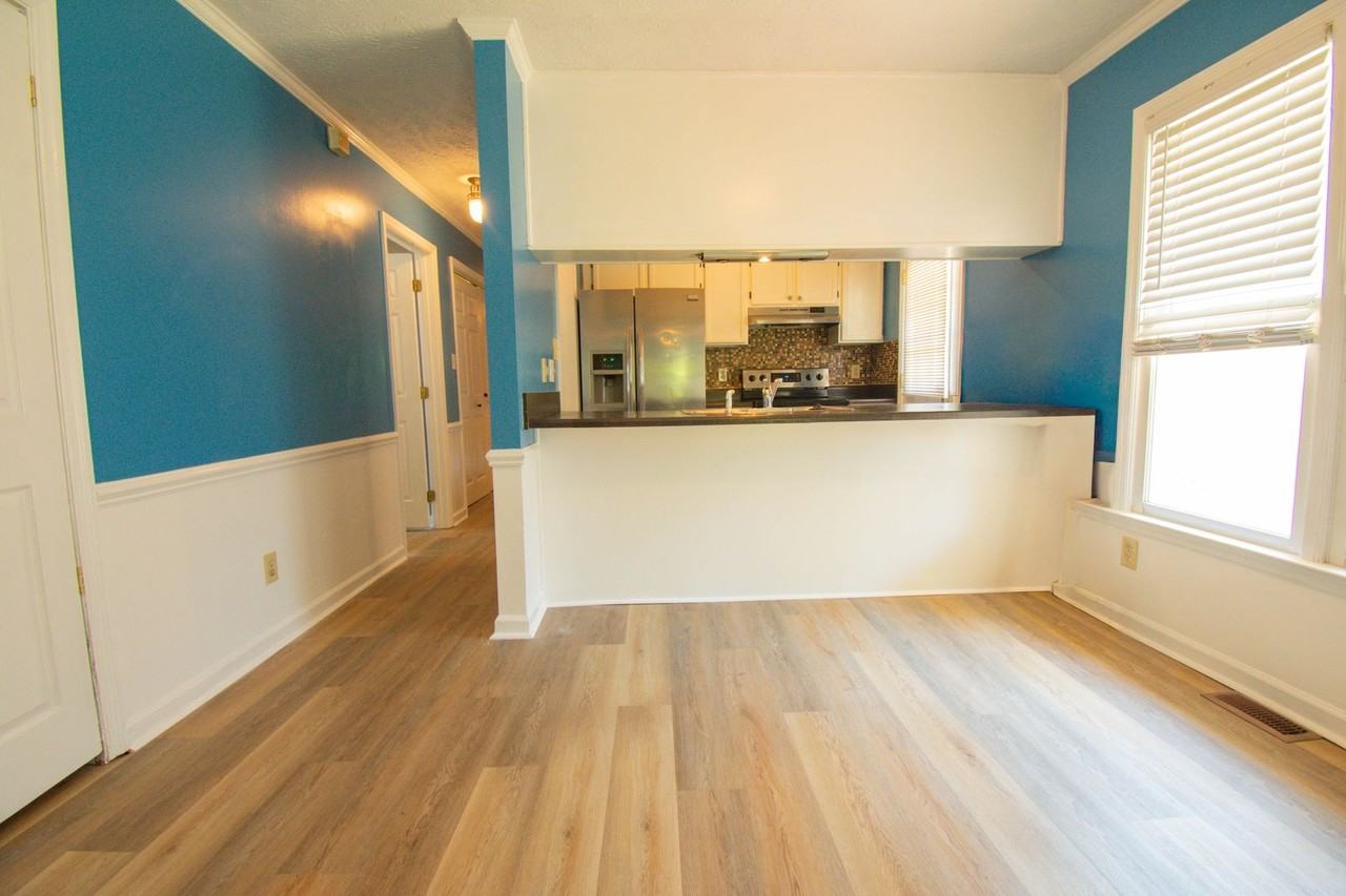 2846 Copenhagen Dr - Photo 4 of 20