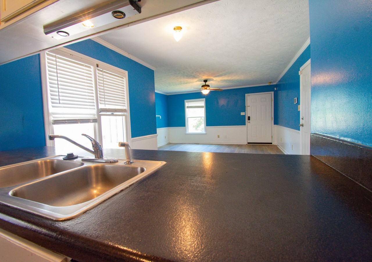 2846 Copenhagen Dr - Photo 6 of 20