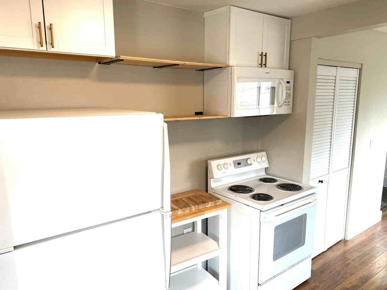 1206 Nw Elgin Ave - Photo 4 of 11