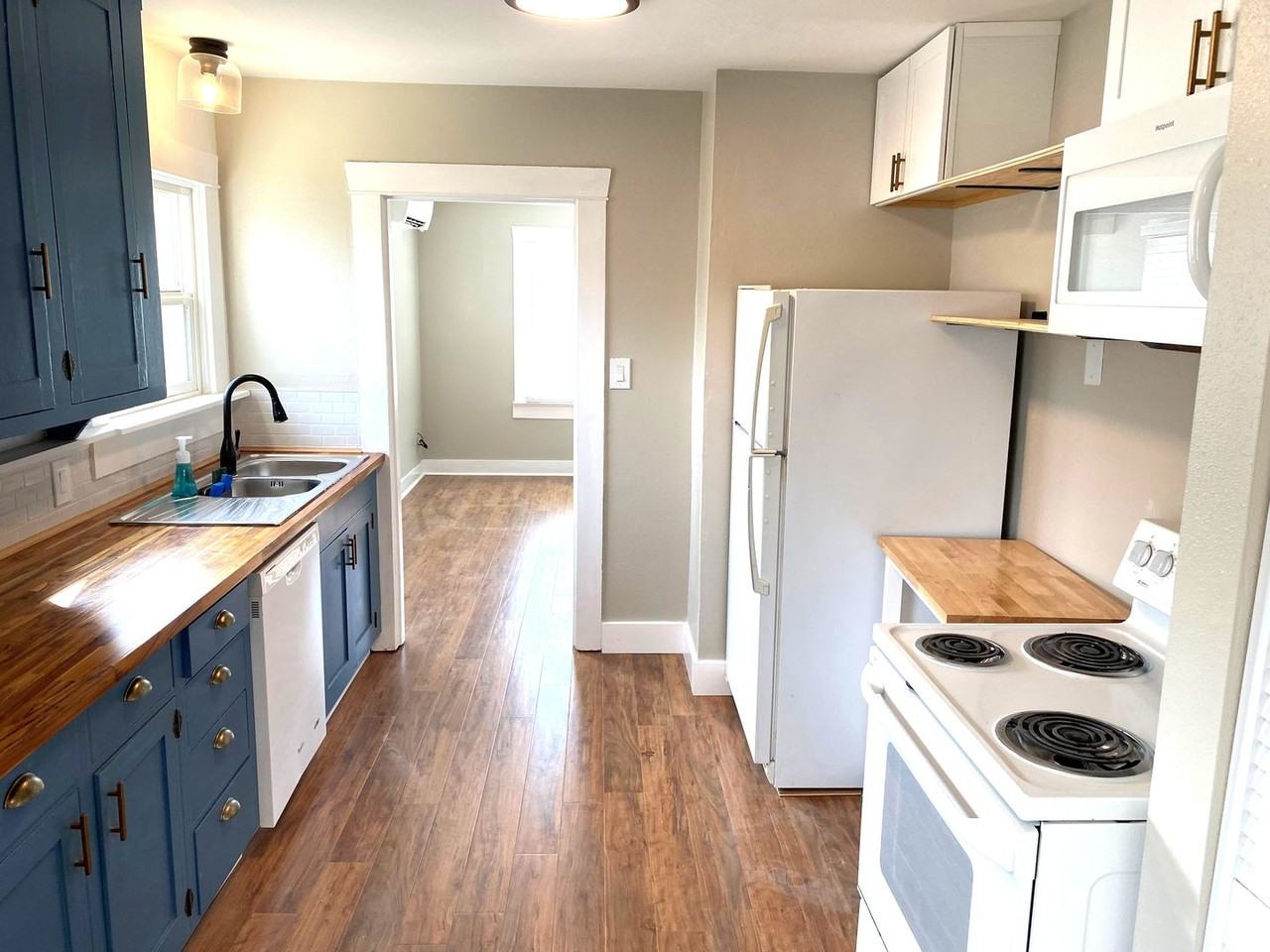 1206 Nw Elgin Ave - Photo 5 of 11