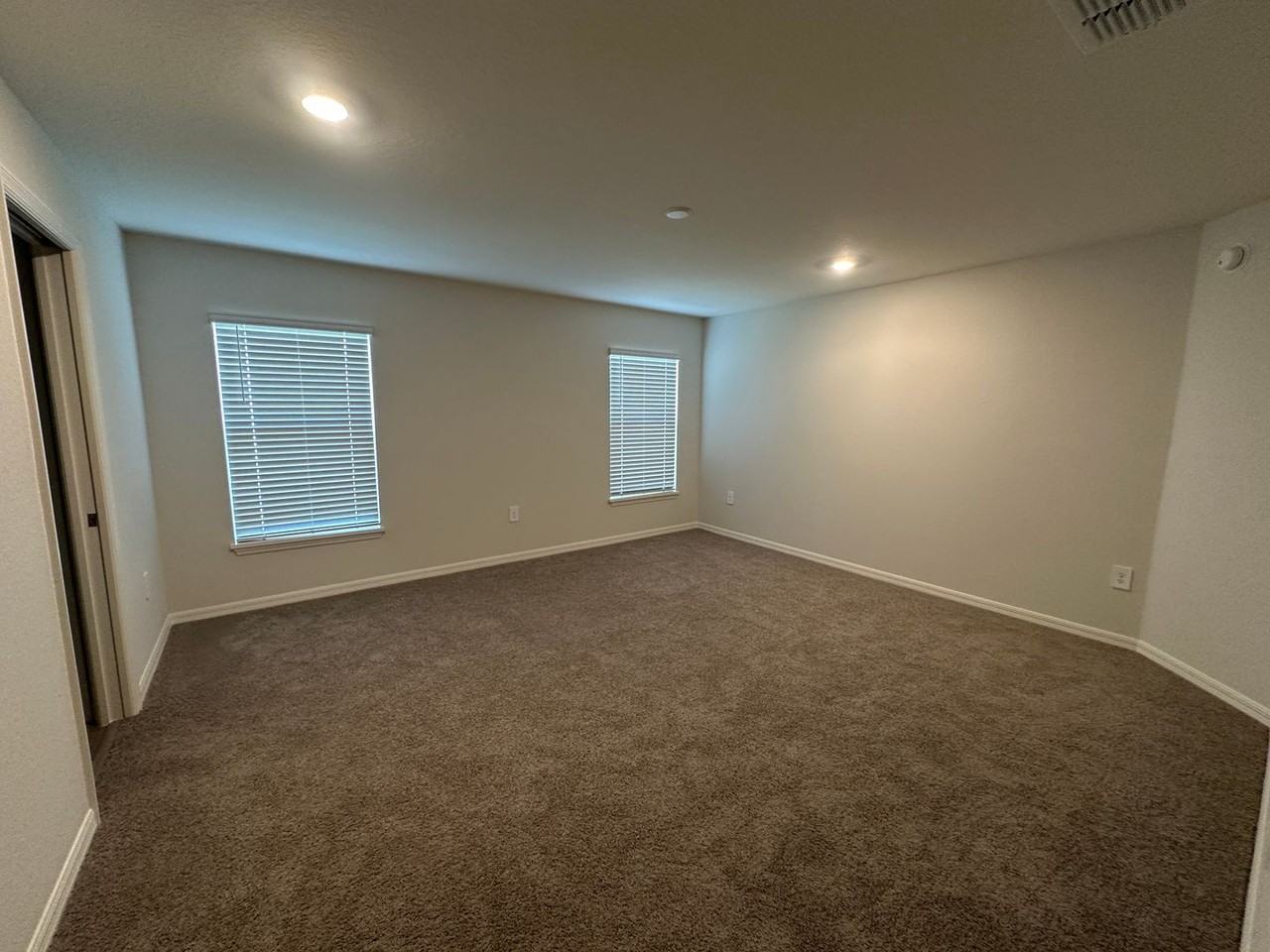 4506 Rapallo Ave - Photo 5 of 11