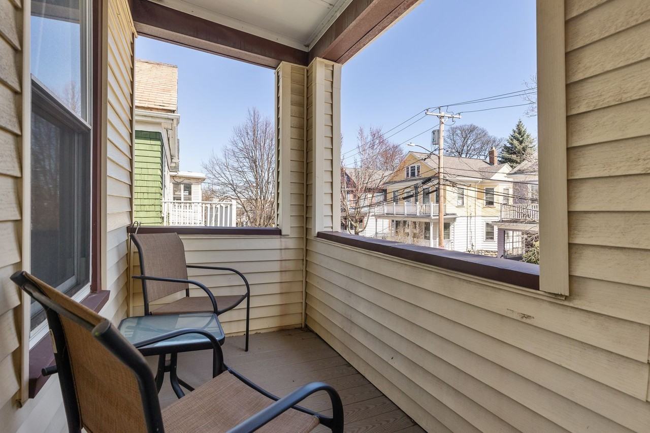 14 Barton St - Photo 2 of 18