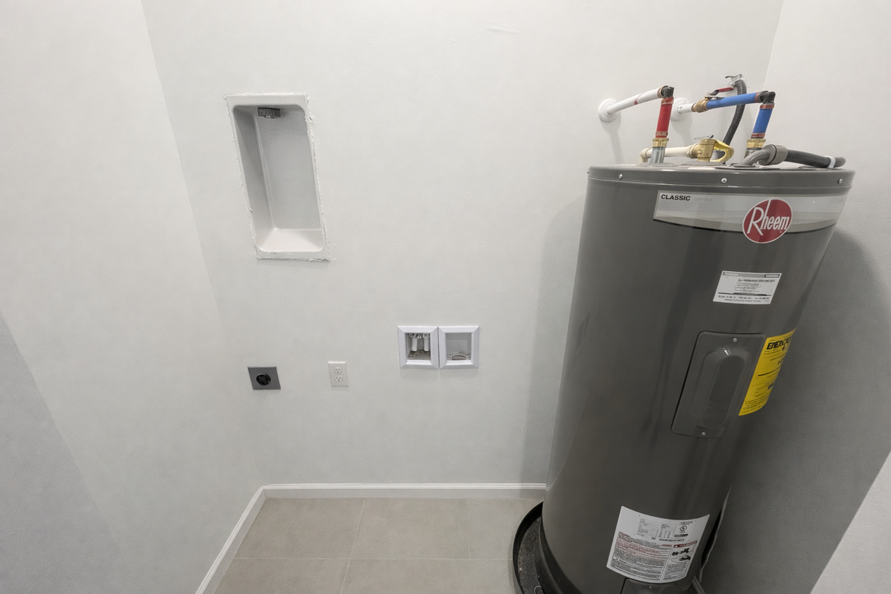 4202 E 30th St - Photo 6 of 12