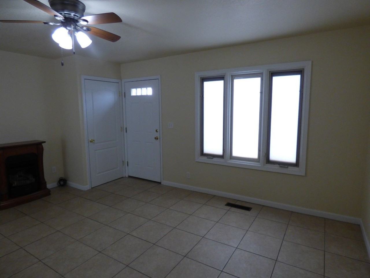1311 Edenton Dr - Photo 6 of 20