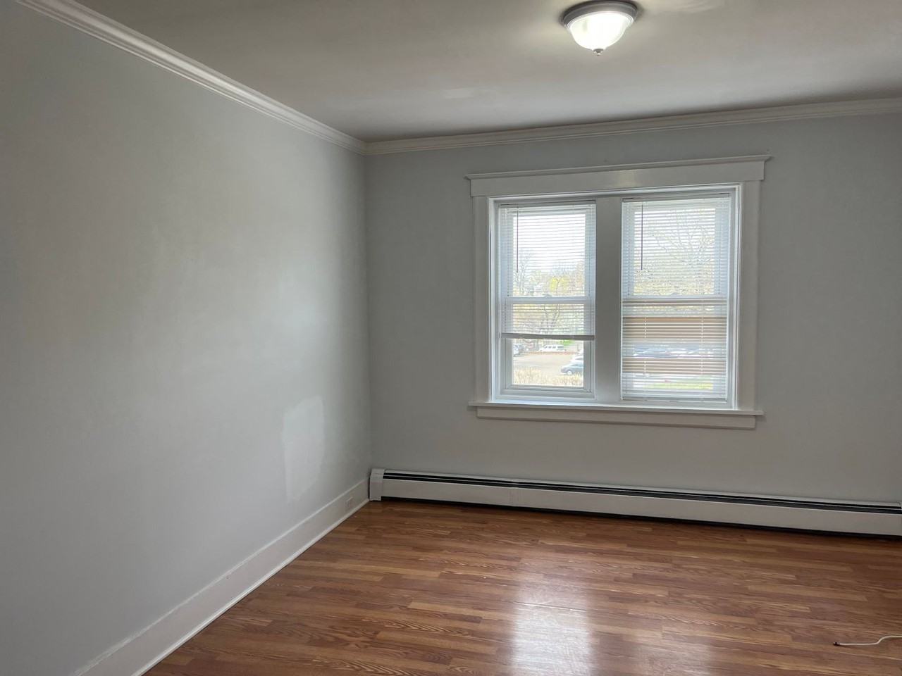 301 Greenwich Ave #8 - Photo 4 of 14