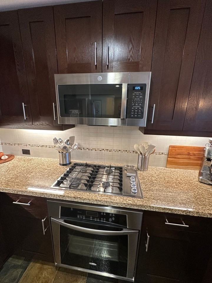 1515 Dock St - Photo 3 of 23