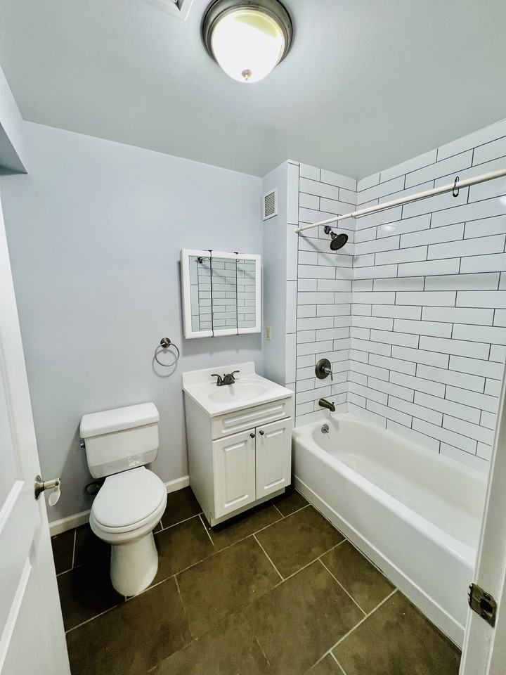 147 Main St #5C - Photo 3 of 8