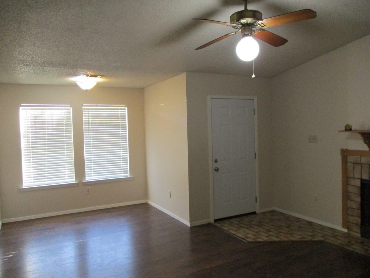 121 Oak Wood Ln #NA - Photo 2 of 13