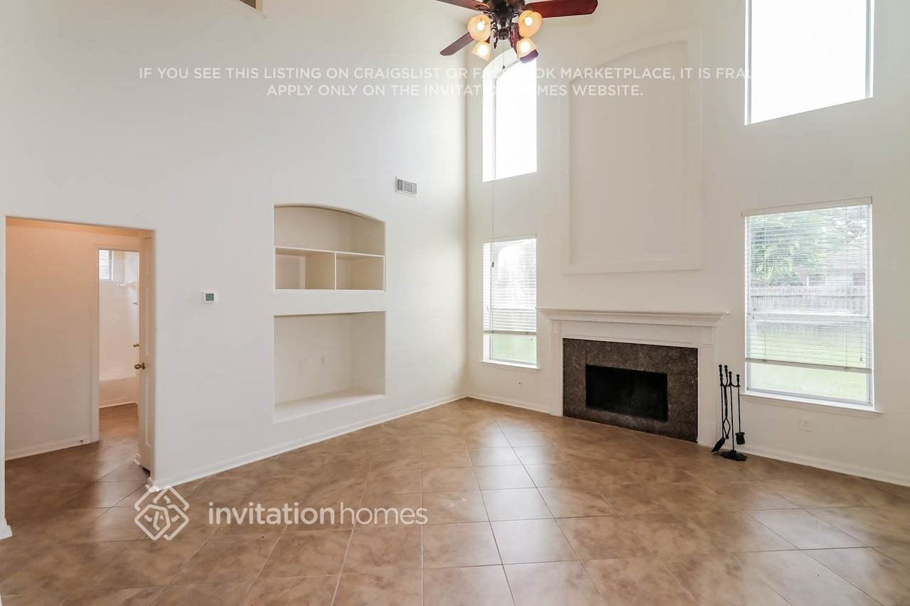 1331 Blackheath Ct - Photo 5 of 18