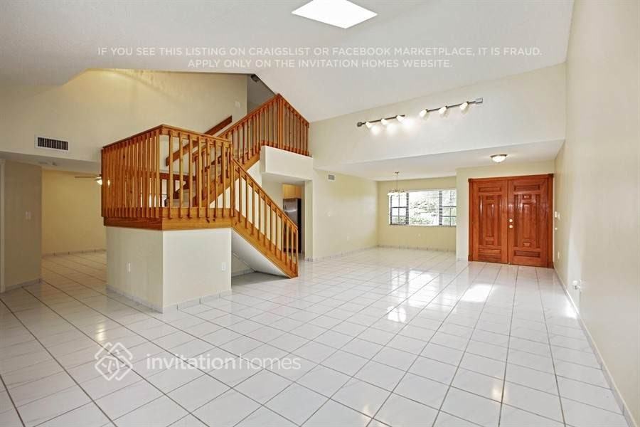 15155 Nw 88th Ct - Photo 3 of 14