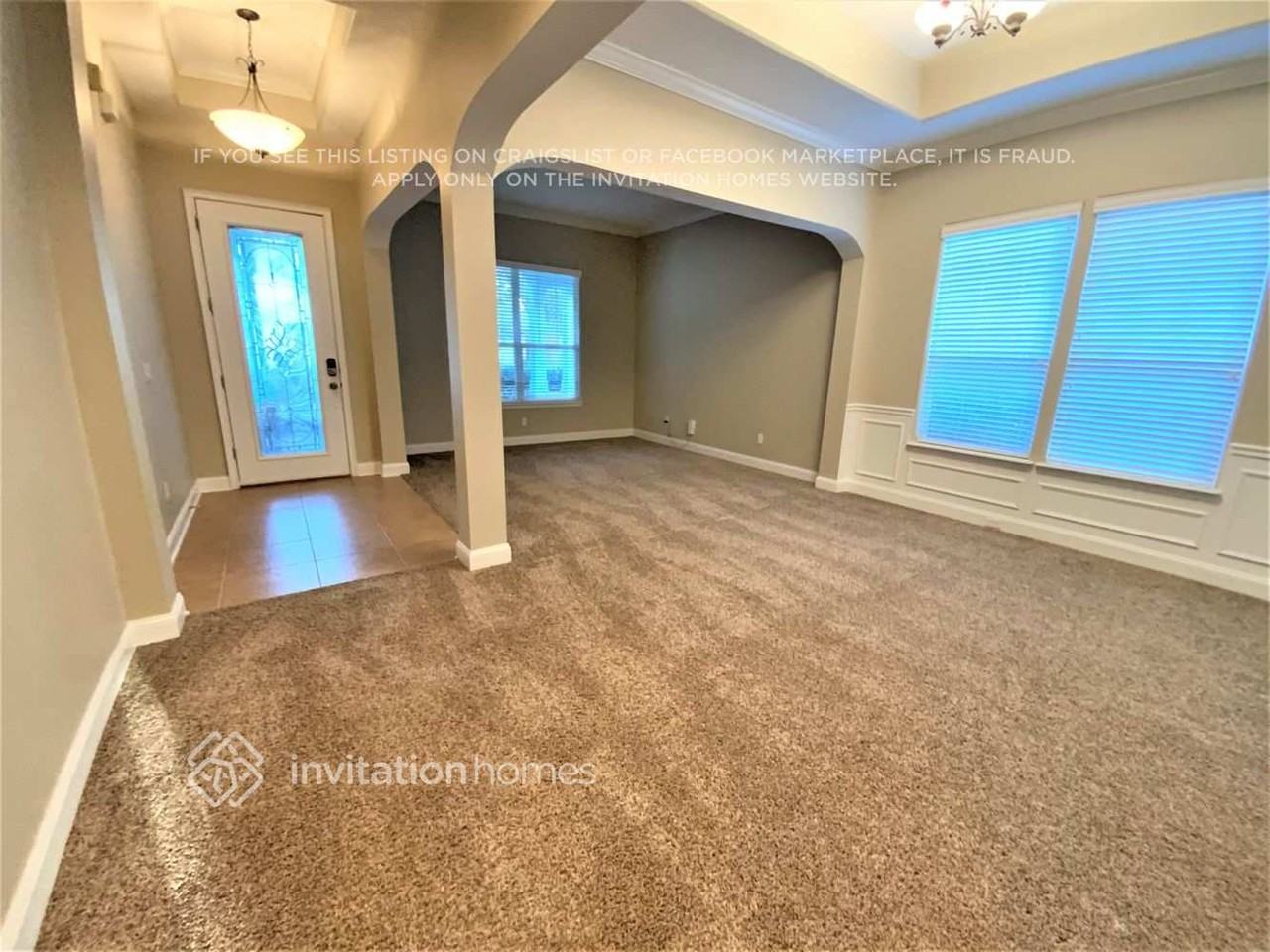 133 W Village Dr - Photo 3 of 15