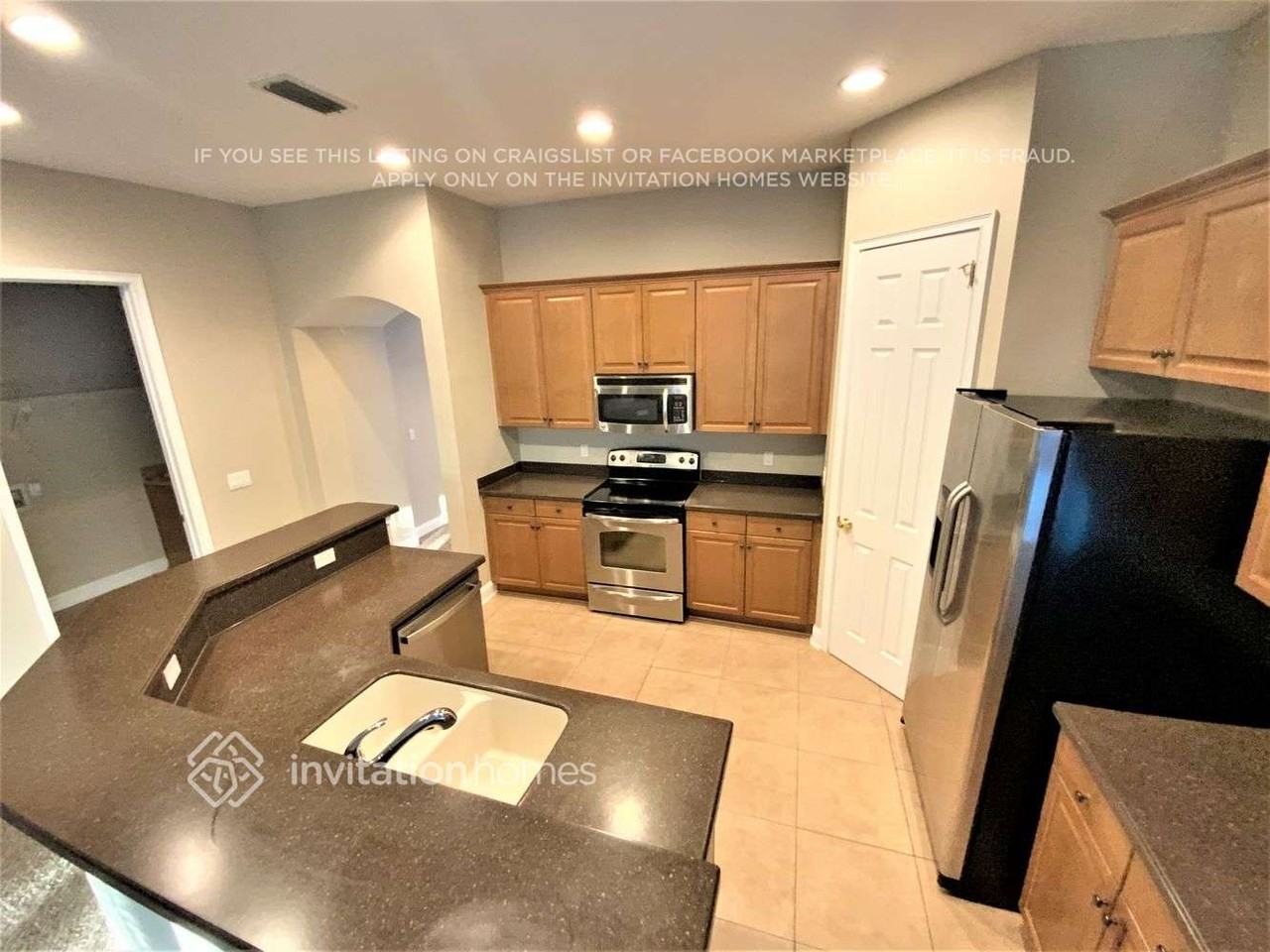 133 W Village Dr - Photo 5 of 15