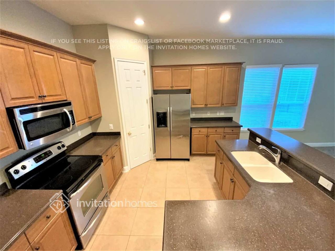 133 W Village Dr - Photo 6 of 15