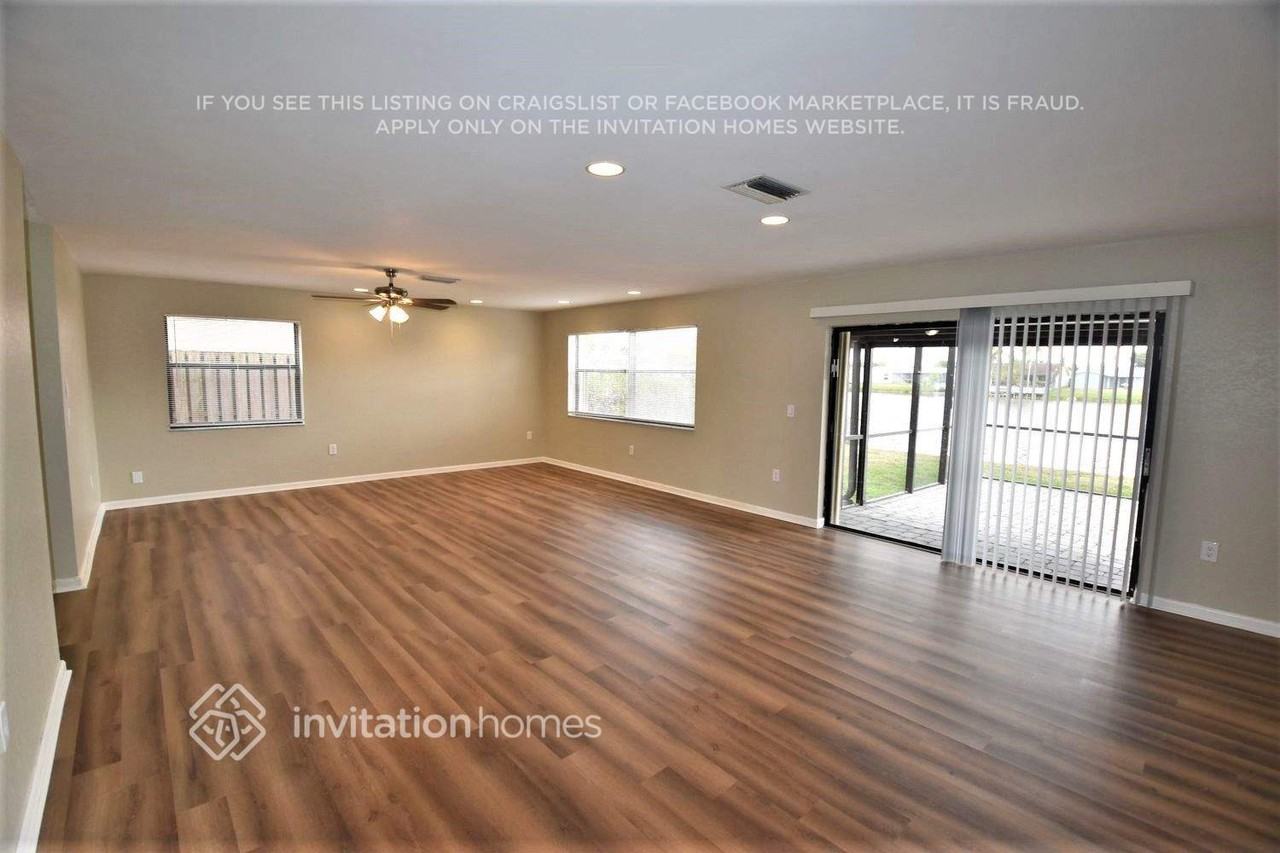 4020 Nw 116th Ter - Photo 3 of 15