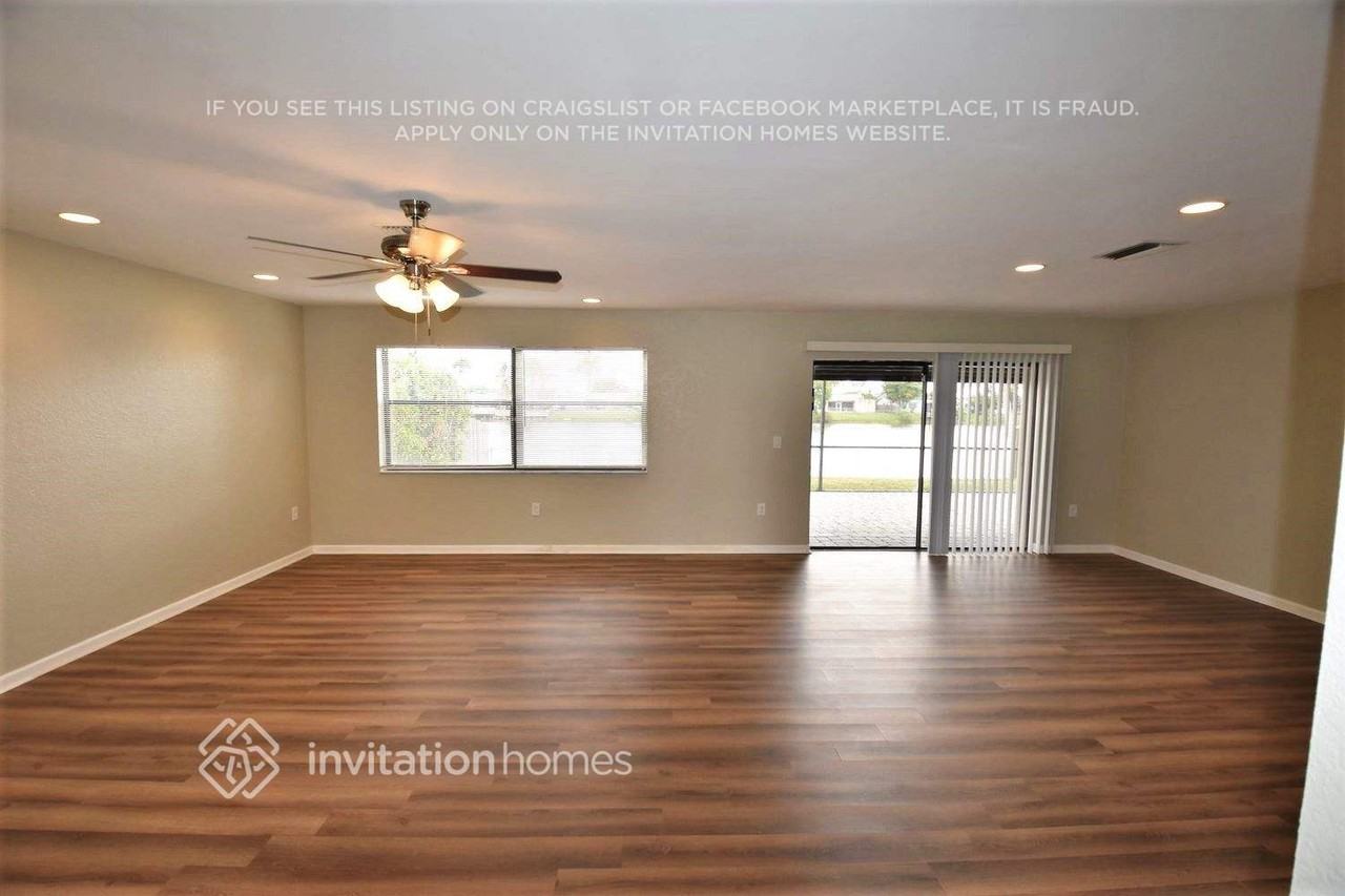 4020 Nw 116th Ter - Photo 4 of 15