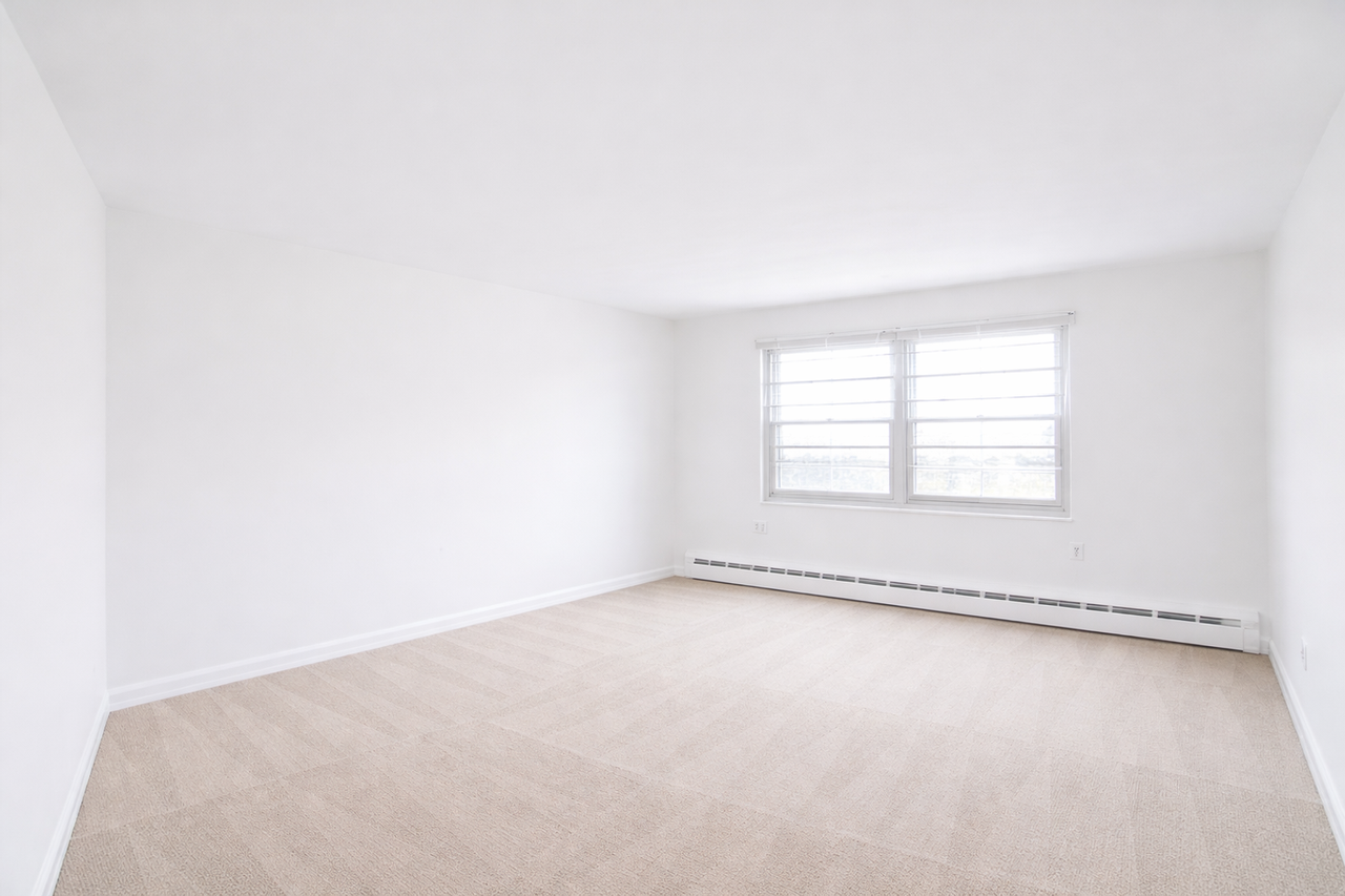 318 8th Ave SE - Photo 5 of 18