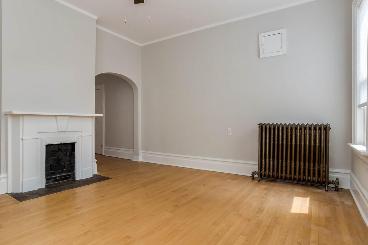 1139 E 200 S #1139 - Photo 4 of 26
