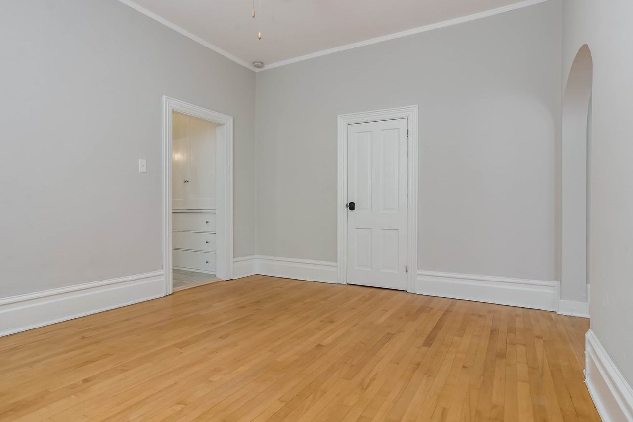 1139 E 200 S #1139 - Photo 6 of 26