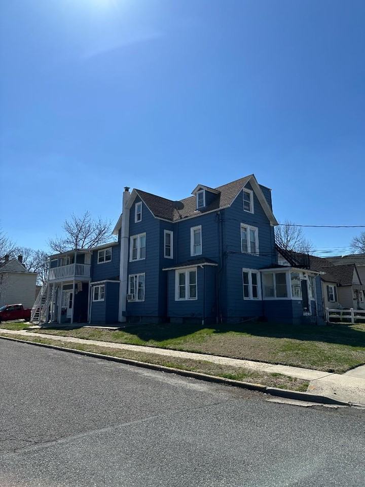 102 4th Ave - Photo 2 of 7