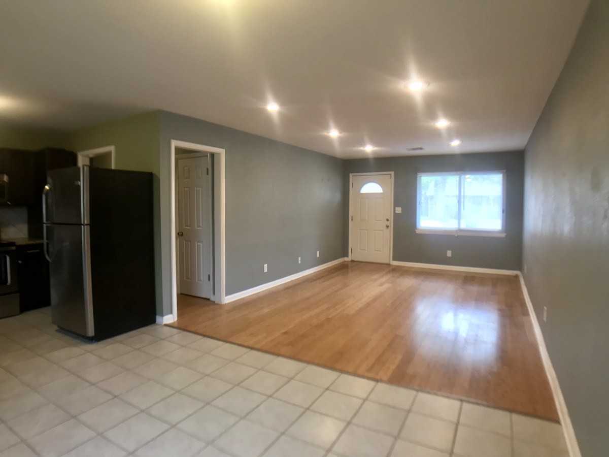 2029 Nw 46th St #1 - Photo 4 of 19