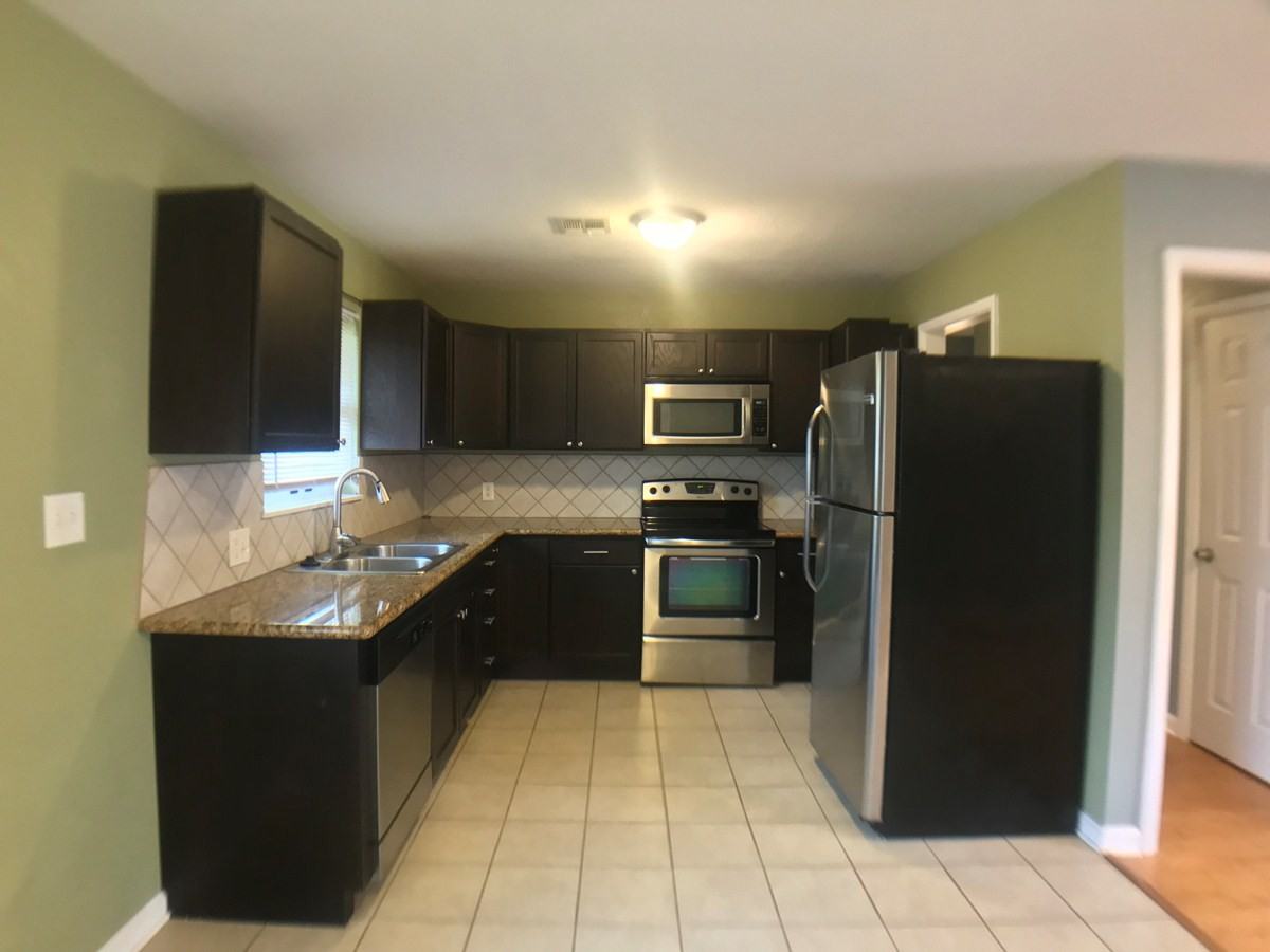 2029 Nw 46th St #1 - Photo 5 of 19