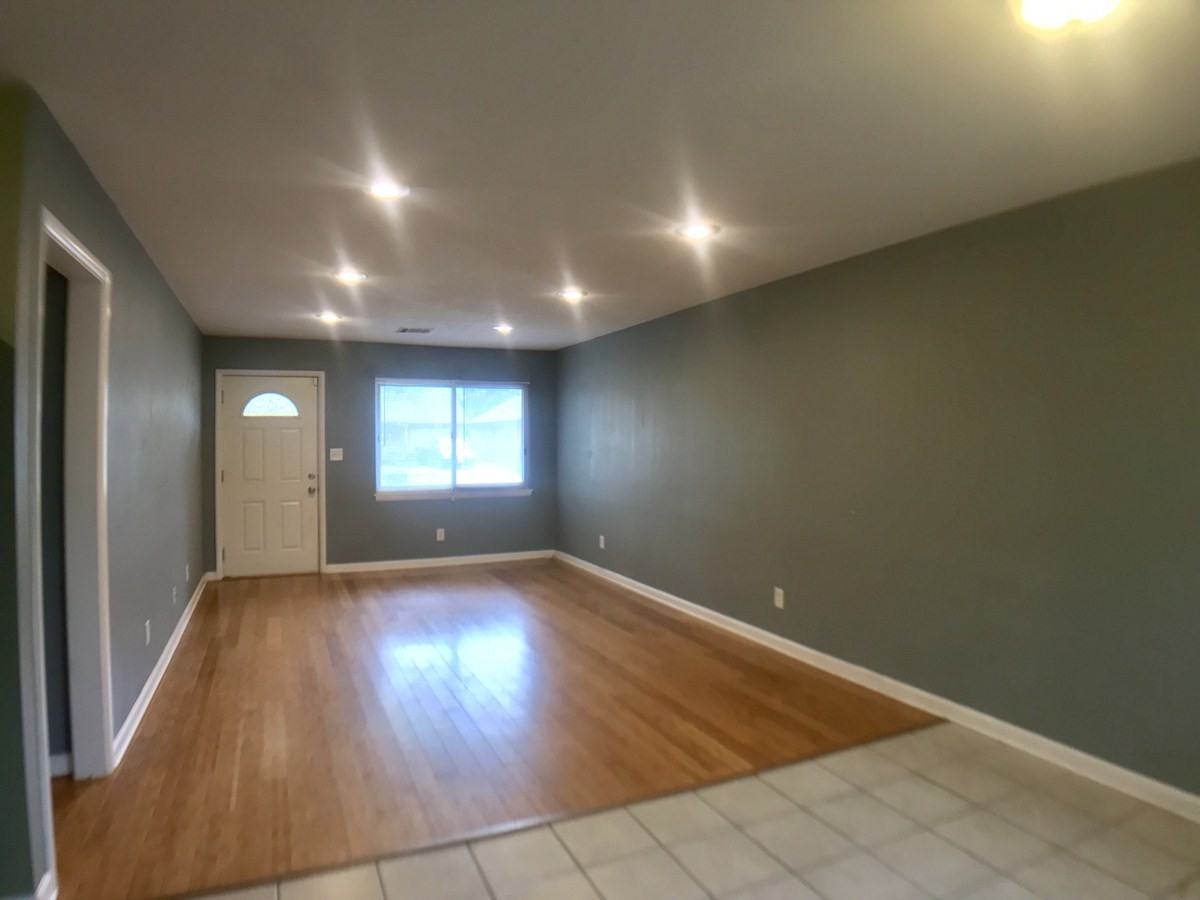 2029 Nw 46th St #1 - Photo 7 of 19