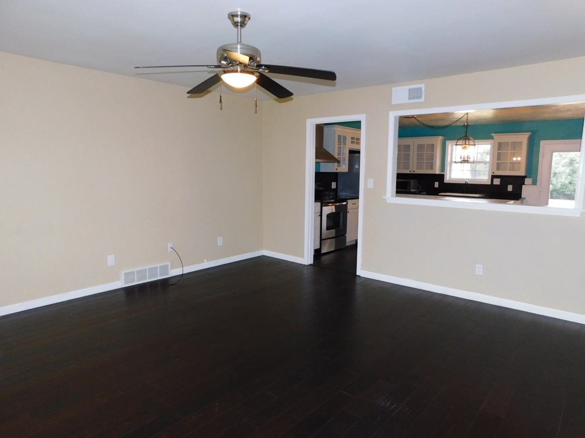 3121 Nw 62nd St #1 - Photo 4 of 50