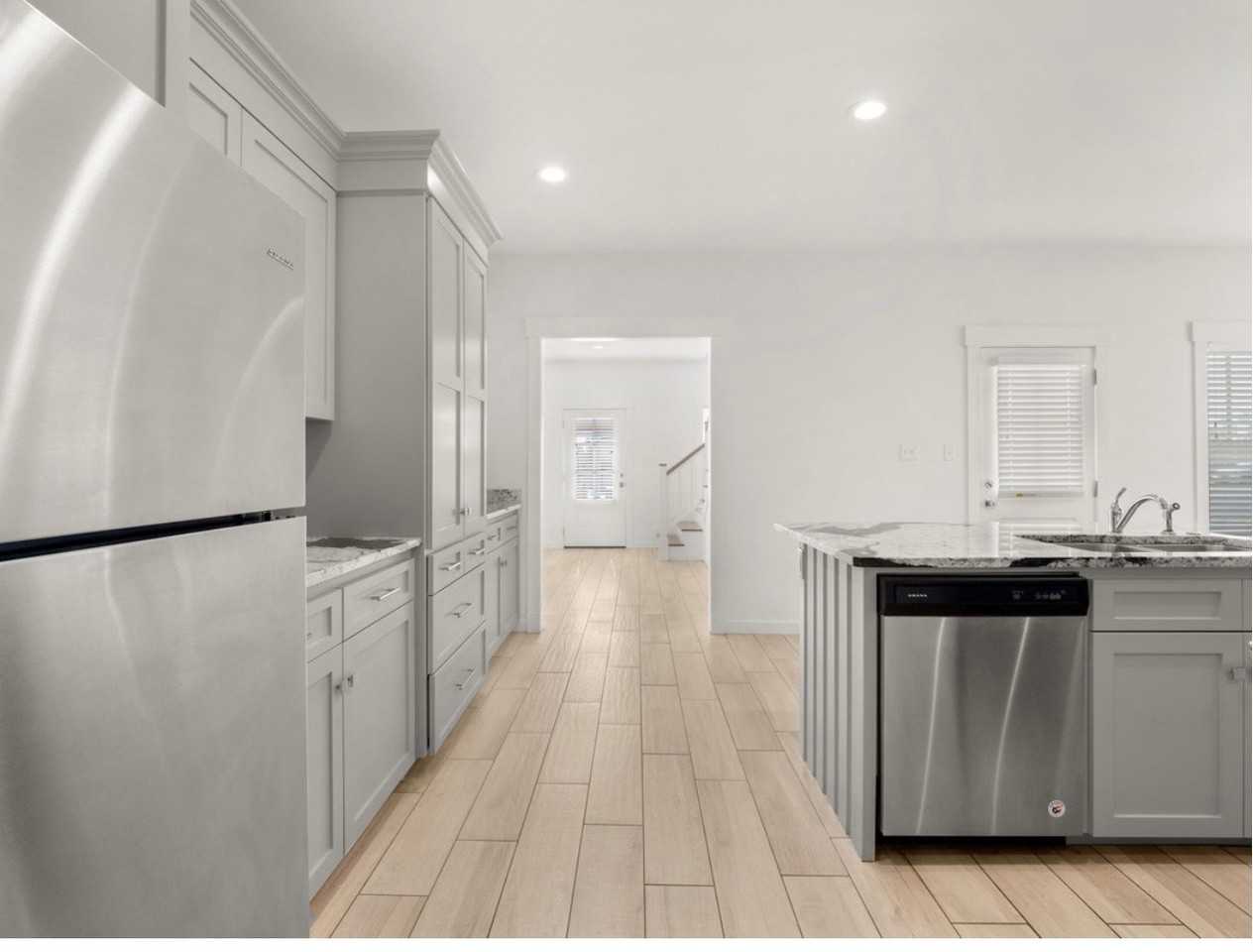 613 East Center Street - Photo 3 of 8