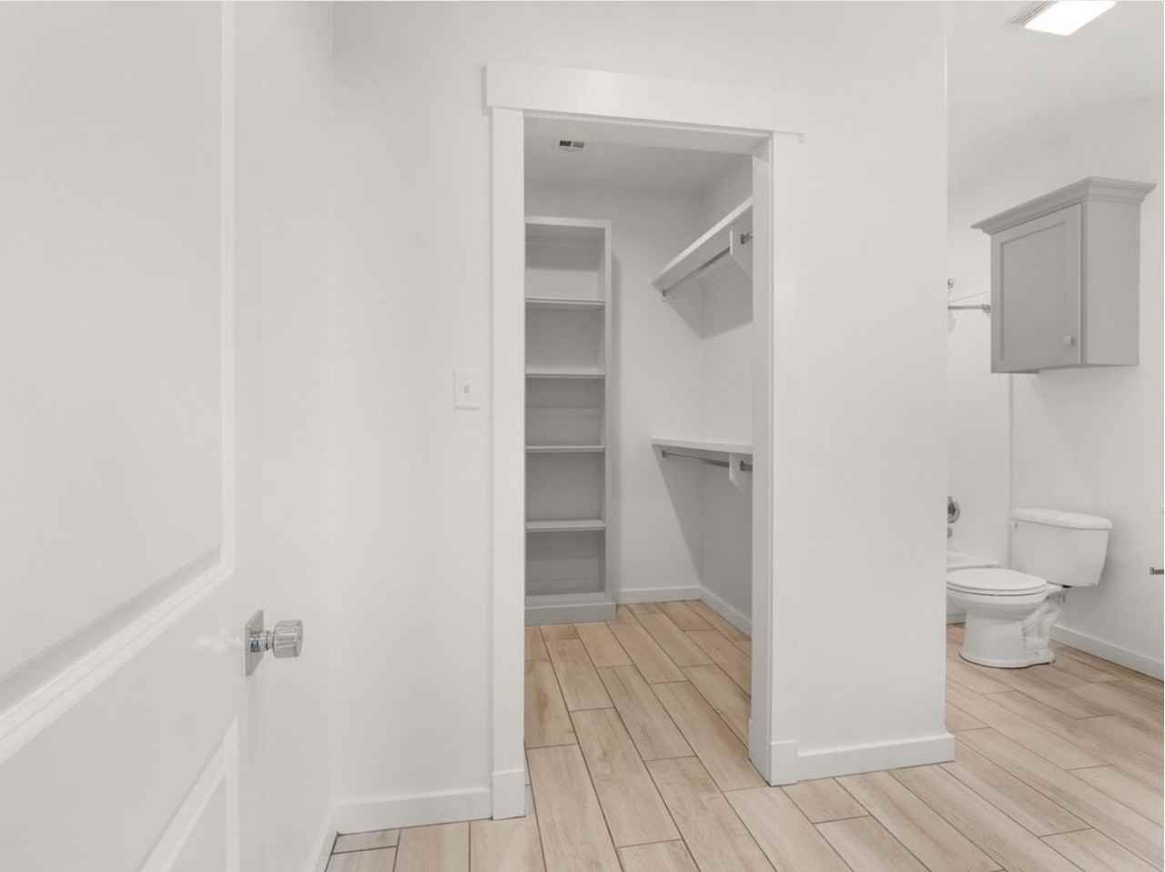 613 East Center Street - Photo 6 of 8