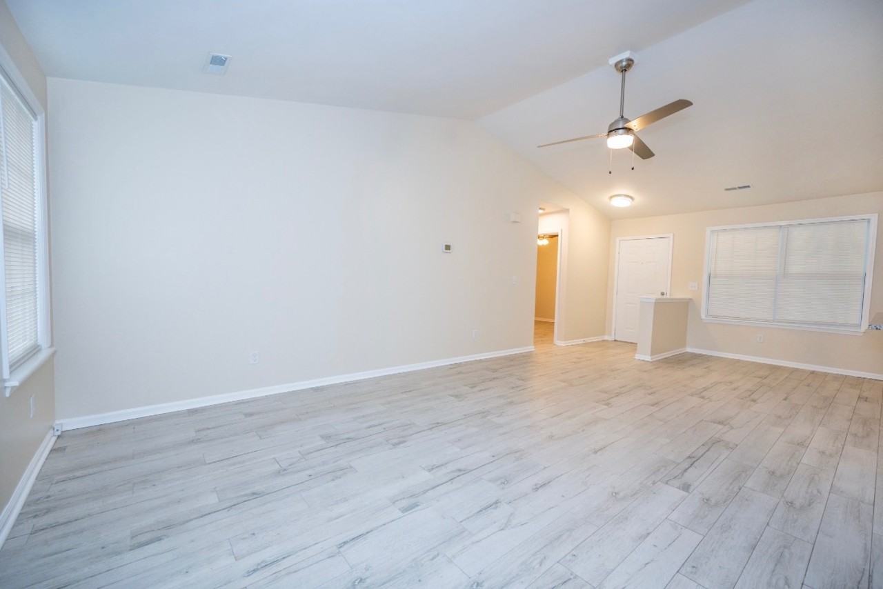 1782 Dogwood Rd - Photo 5 of 11