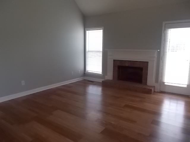 2229 Dewey Dr #1 - Photo 2 of 9