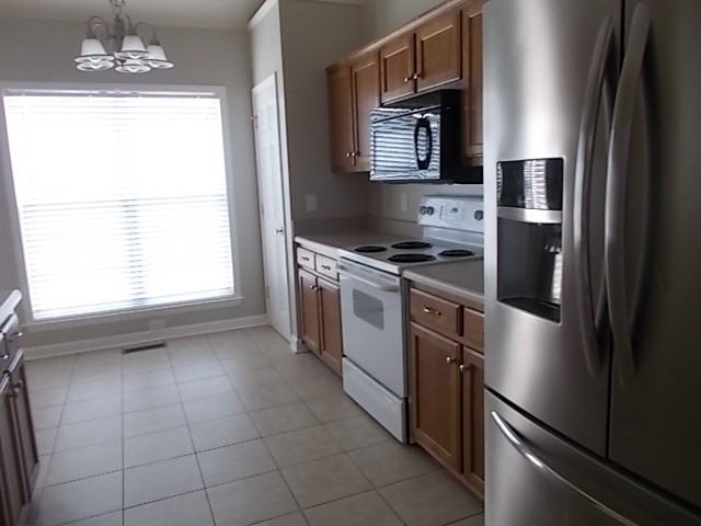 2229 Dewey Dr #1 - Photo 3 of 9
