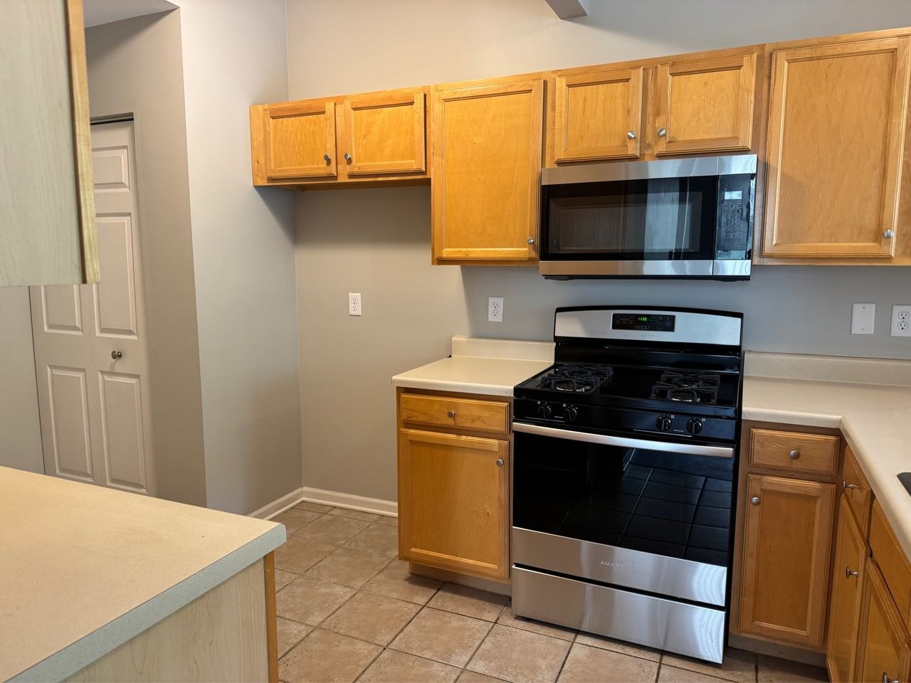 6251 Commonwealth Dr #1 - Photo 5 of 11
