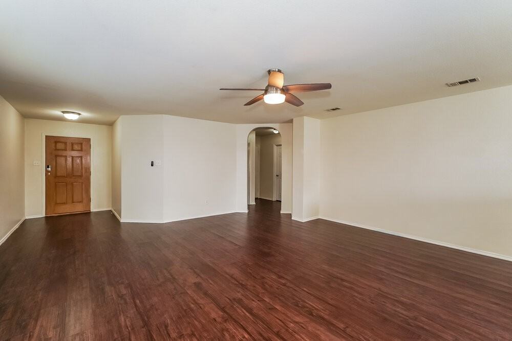 6708 Friendsway Dr - Photo 3 of 16