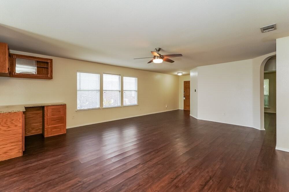 6708 Friendsway Dr - Photo 6 of 16