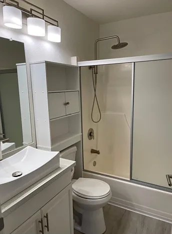 8338 Regents Road - Single BedroomUnit 2o - Photo 4 of 15