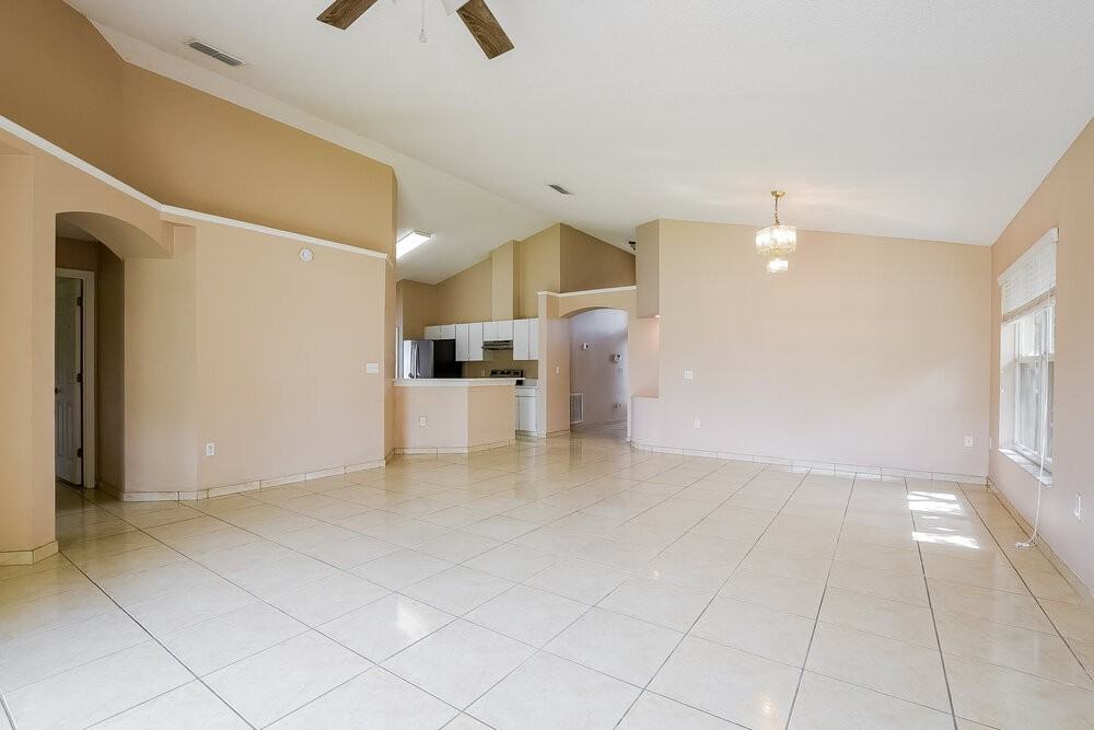 3237 Harpers Ferry Ct - Photo 4 of 16