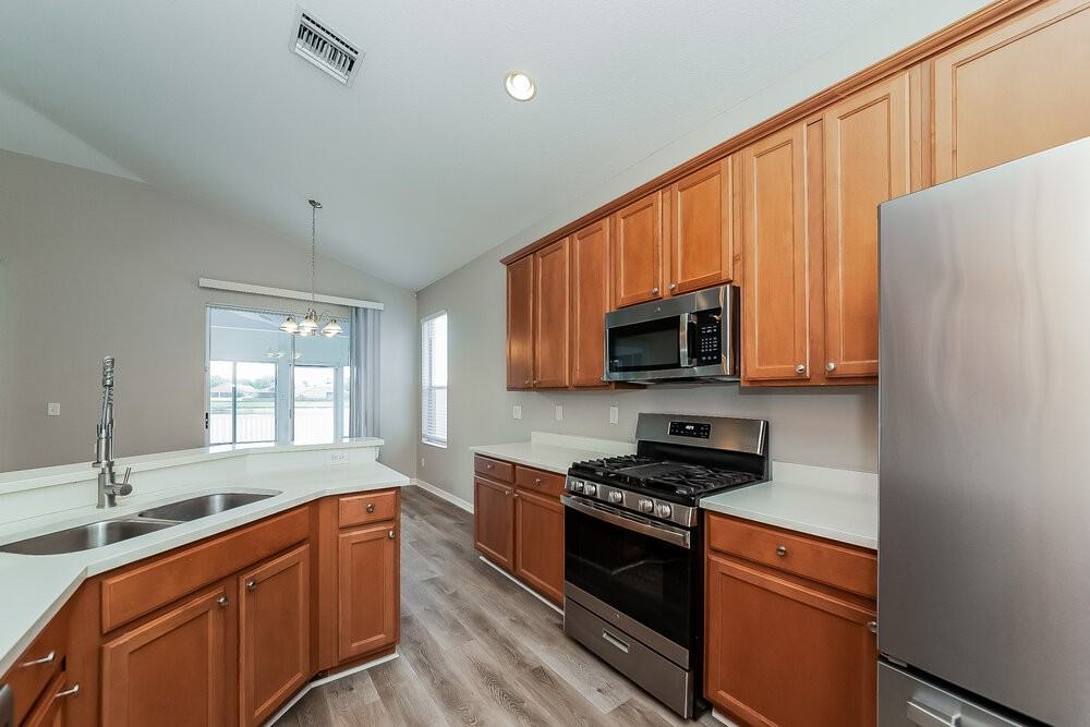 5110 Clover Mist Dr - Photo 7 of 16