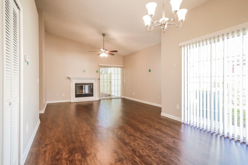 1634 Ashmore Green Dr - Photo 5 of 14