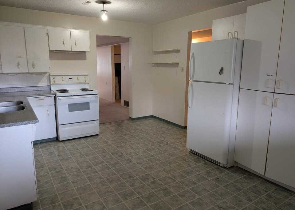11751 Seaport Avenue #Main - Photo 3 of 10
